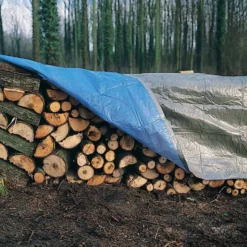 Holz-Abdeckplane leicht - Holz sofort geschützt